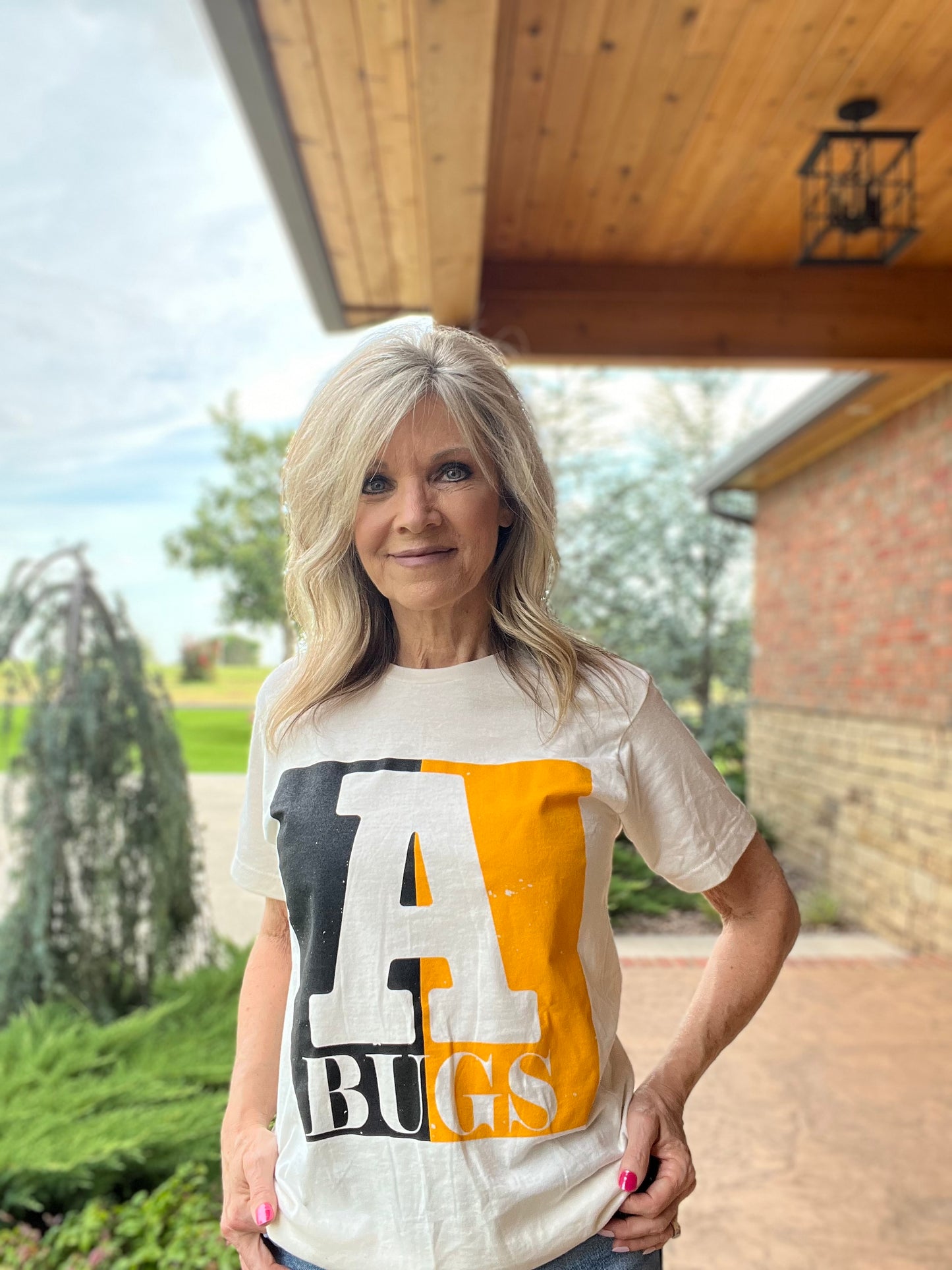 Two Tone Spirit Bugs Graphic Tee