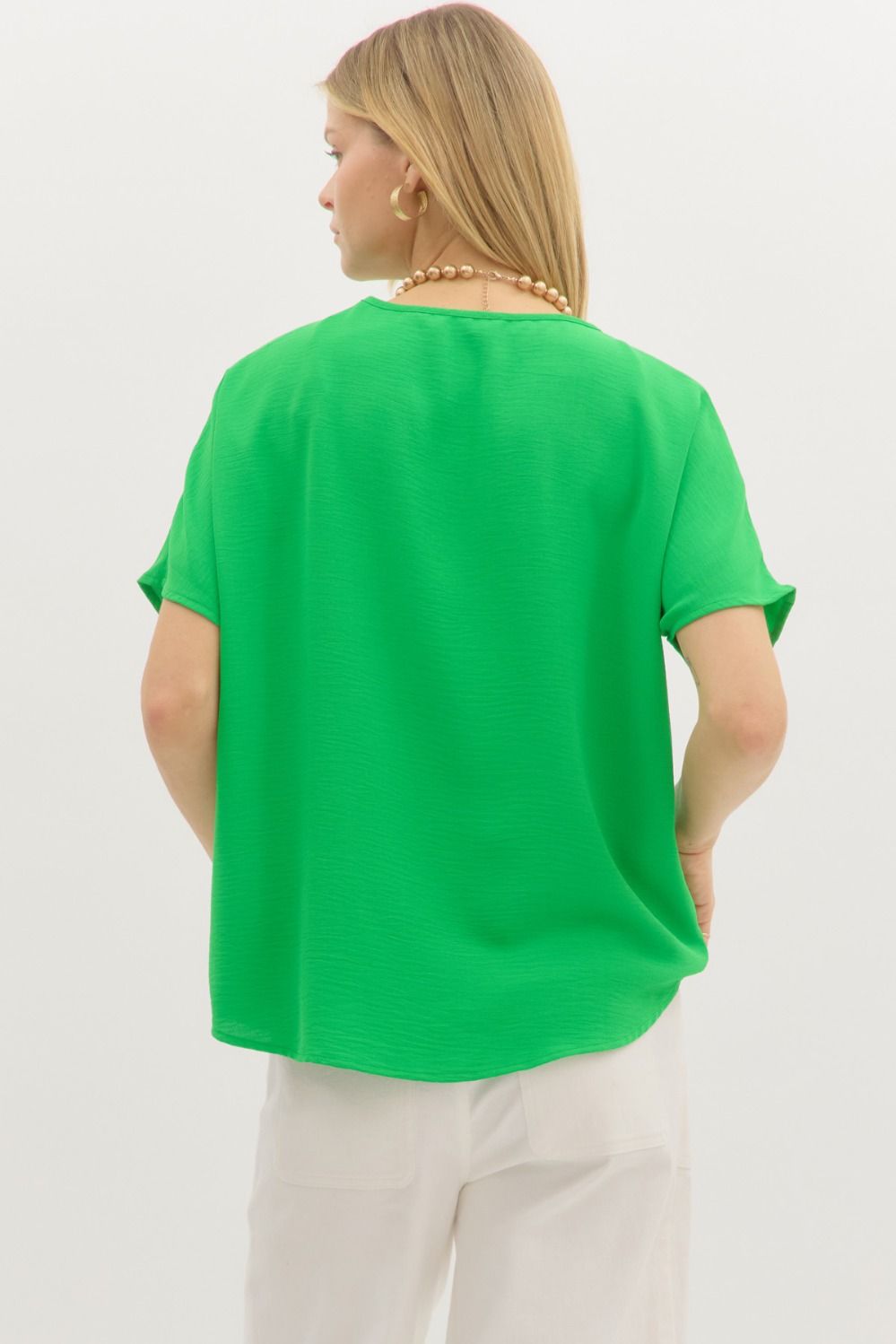 Entro Classic V-Neck Pullover Top