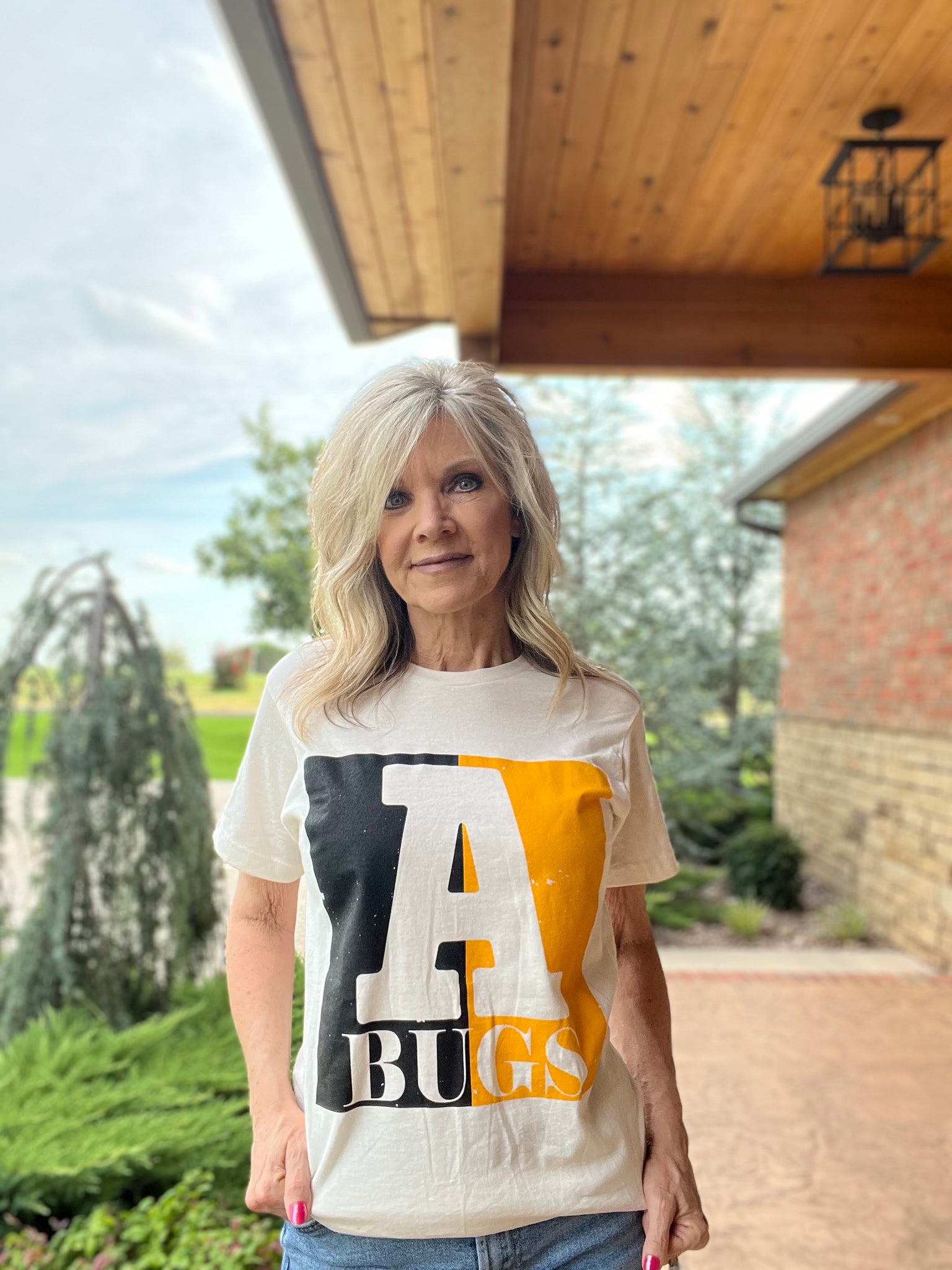 Two Tone Spirit Bugs Graphic Tee