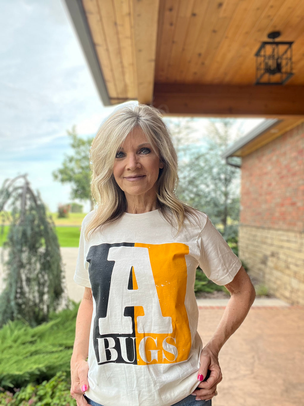 Two Tone Spirit Bugs Graphic Tee