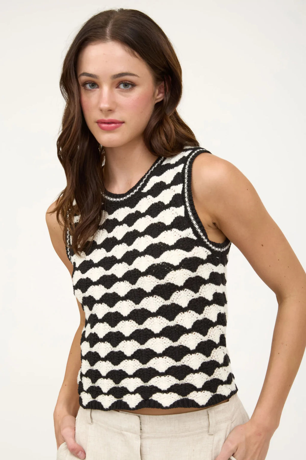 Secret Scallop Pattern Sweater Top