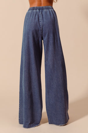 FRONT FRAYED CUT SEAM WIDE LEG WASHED DENIM JEANS