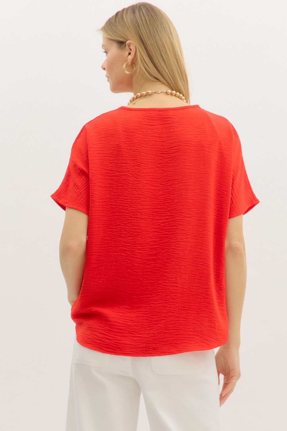 Entro Classic V-Neck Pullover Top